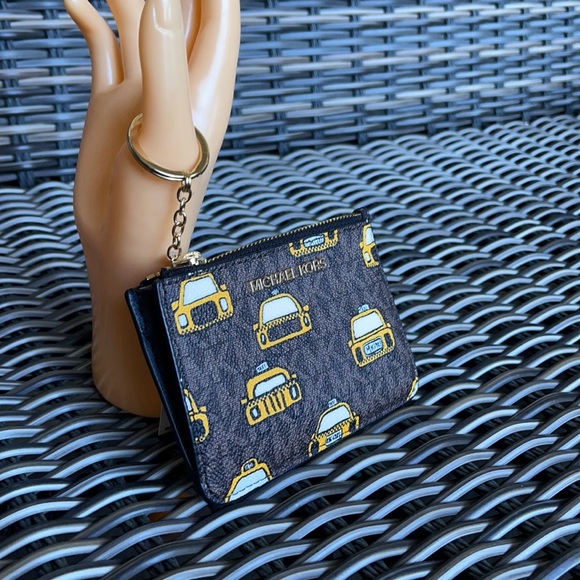 NEW YORK CITY Jet Set Travel Sm TZ Coinpouch - Picture 15 of 16